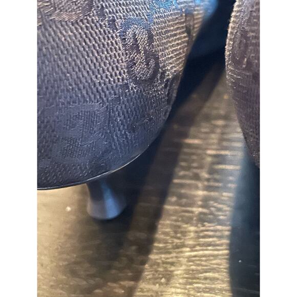 EUC - Gucci Signature Diamond Heels - Picture 6 of 10